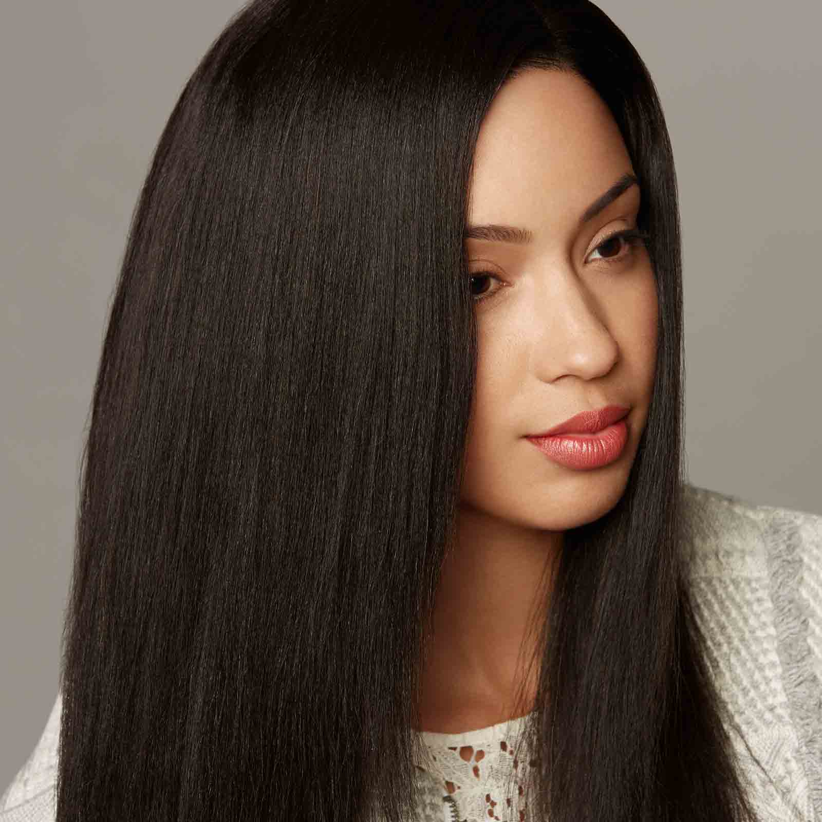2 x Relaxed Straight Machine Weft Bundle Deal + Closure - Image 2