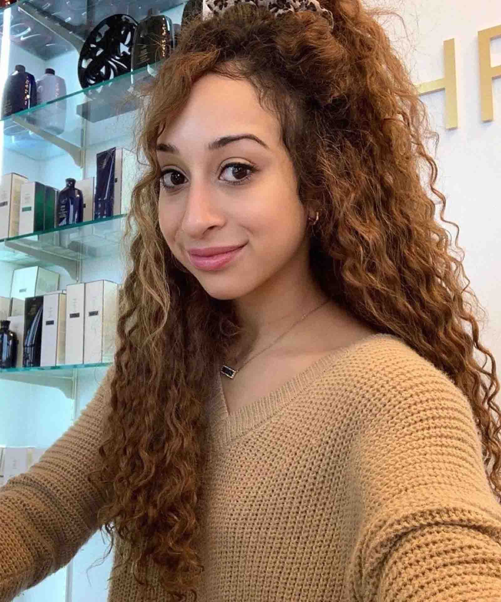 Curly Classic Tape-In Hair Extensions - Image 27