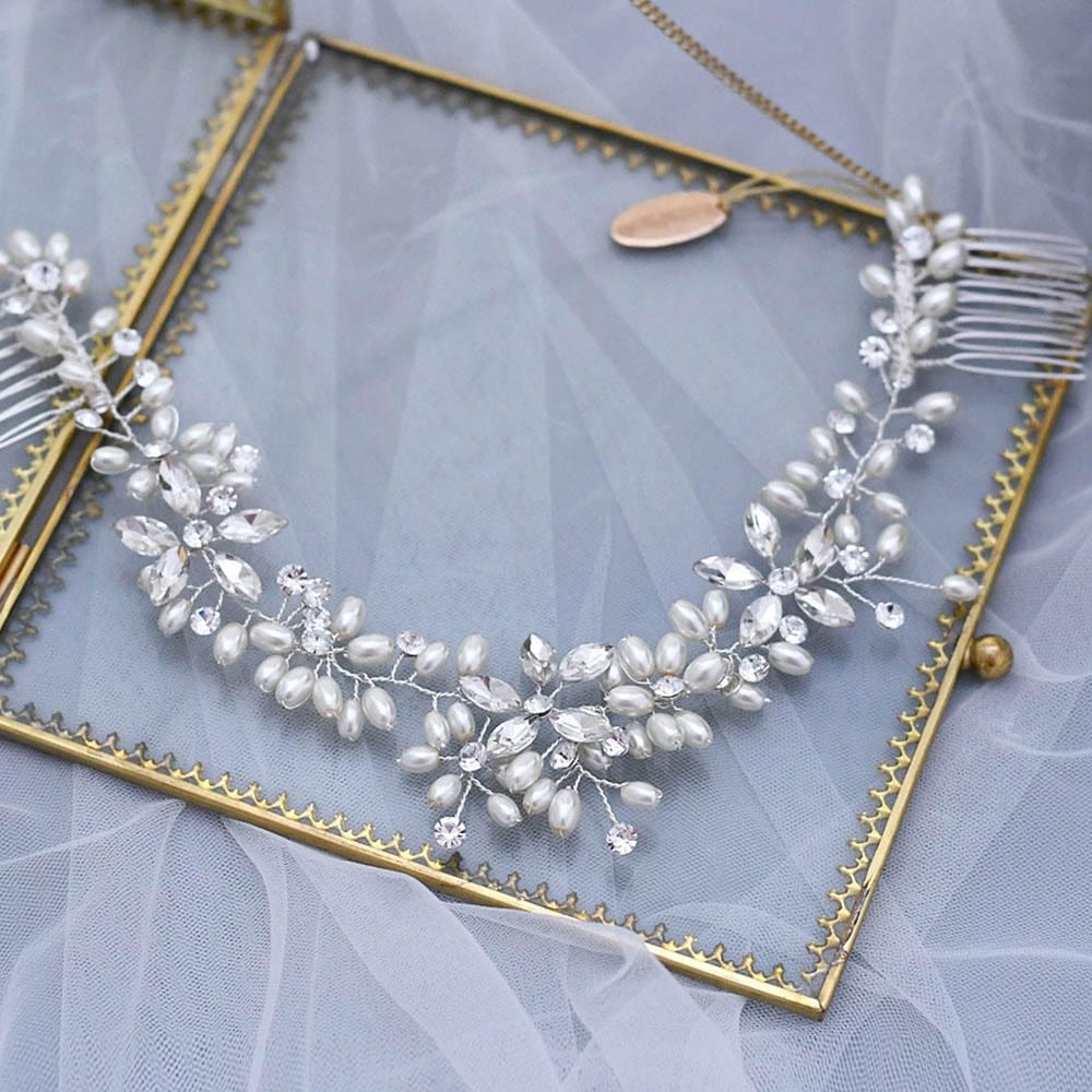 Flora Tiara Comb - Image 2