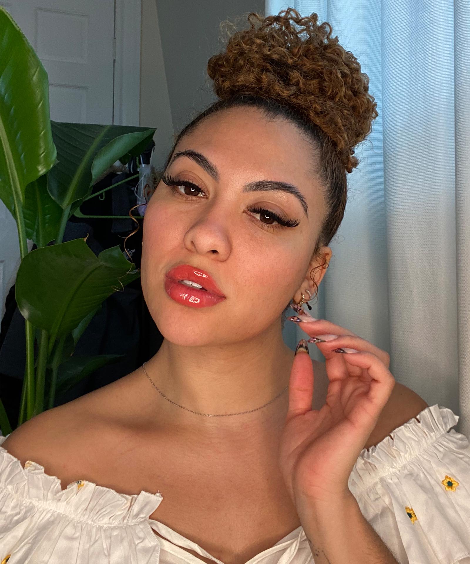 Kinky Curly Clip-In Bun - Image 9