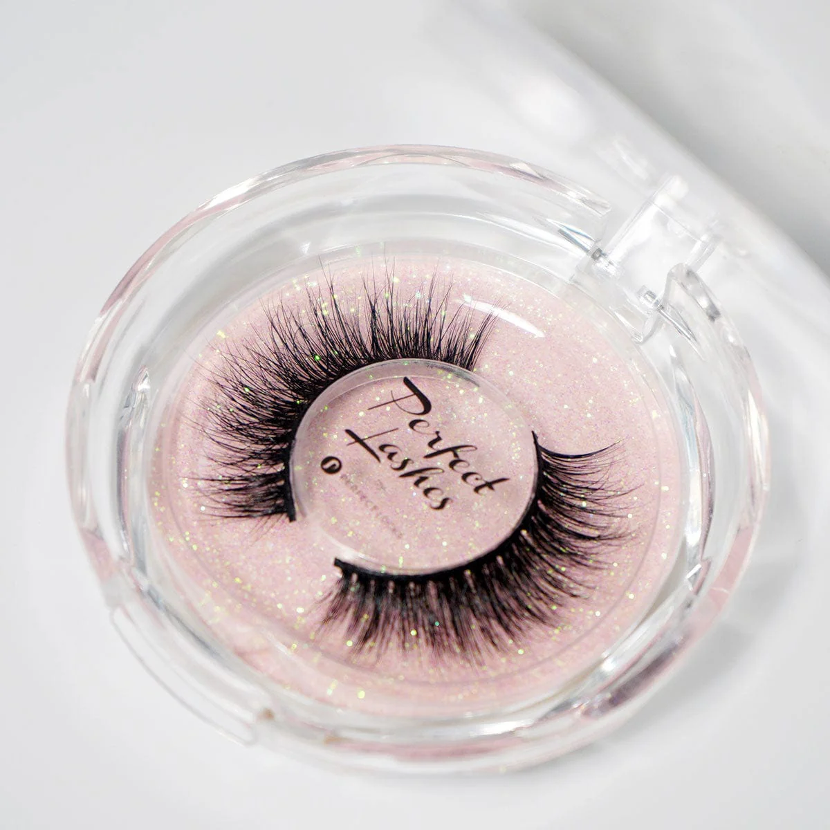 Minimal Missy Natural Lashes - Image 4
