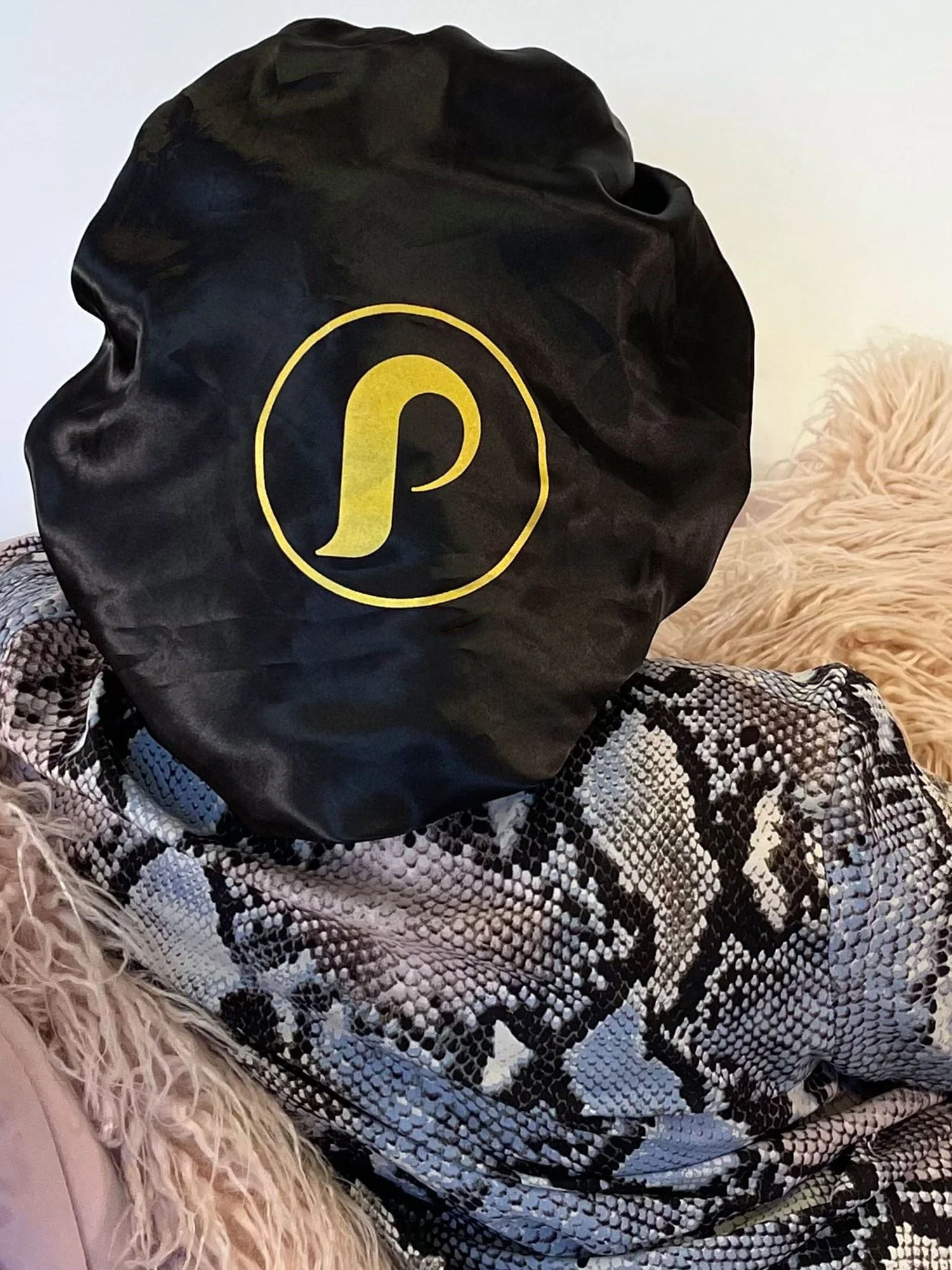 Perfect Locks Satin-Silk Hair Bonnet - Image 3