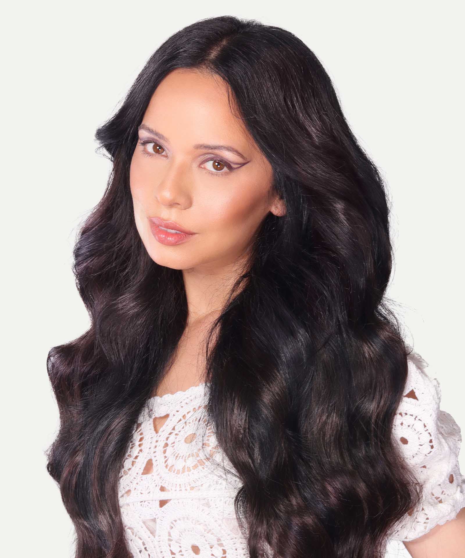 Wavy Classic Tape-In Hair Extensions - Image 3